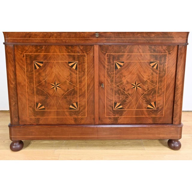 Burl Mahogany Buffet, Early 19th Century For Sale - Image 13 of 18