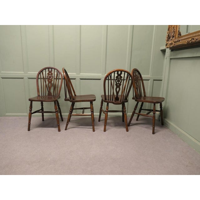 Beech & Elm Wheel Back Windsor Dining Chairs, 1930s, Set of 4 For Sale - Image 3 of 8