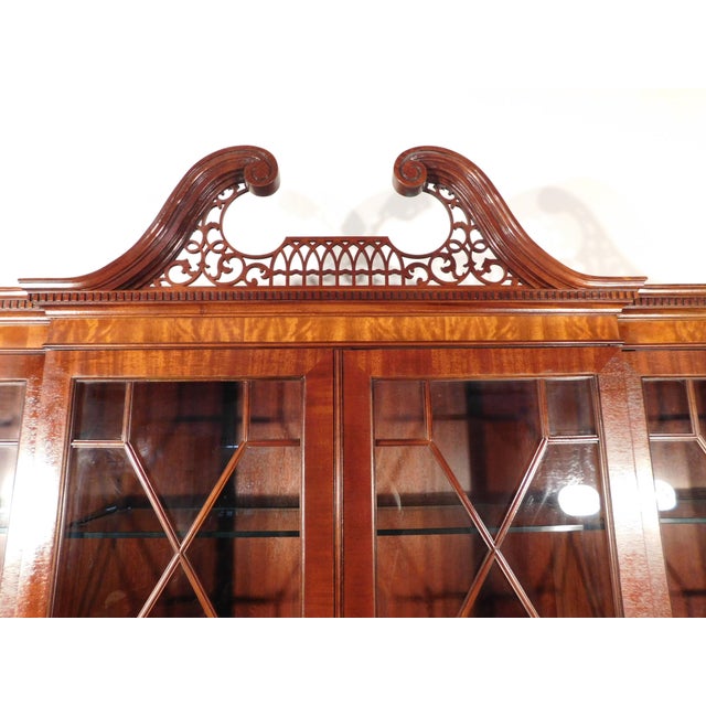 Chippendale Baker Historic Charleston Flame Mahogany Chippendale Breakfront China Cabinet For Sale - Image 3 of 16