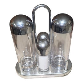 Example of Salt and Pepper Shakers