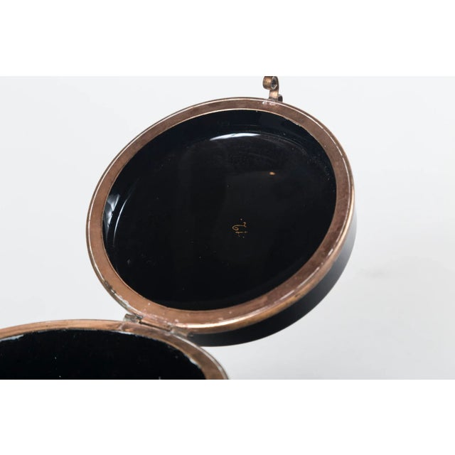 Late 19th Century French Opaline Enameled Glass Vanity Box For Sale In New York - Image 6 of 9