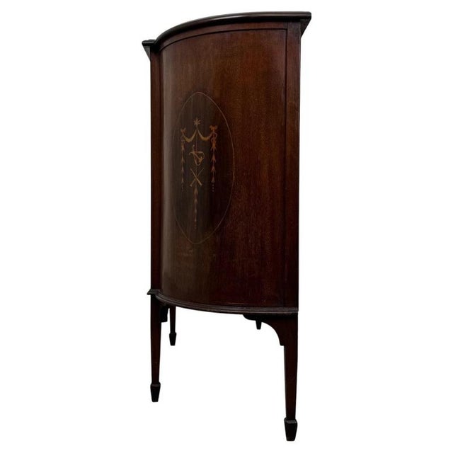 Early 20th Century English Edwardian Inlaid Mahogany Display Cabinet Vitrine For Sale - Image 10 of 11