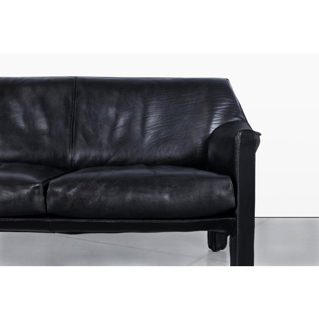Cassina Vintage Black Leather Cab 415 Settee by Mario Bellini for Cassina For Sale - Image 4 of 13