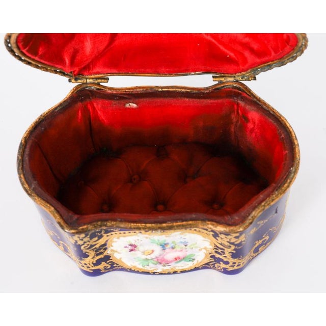 Antique French Cobalt Blue Porcelain Jewellery Casket from Sevres, 19th Century For Sale - Image 9 of 16