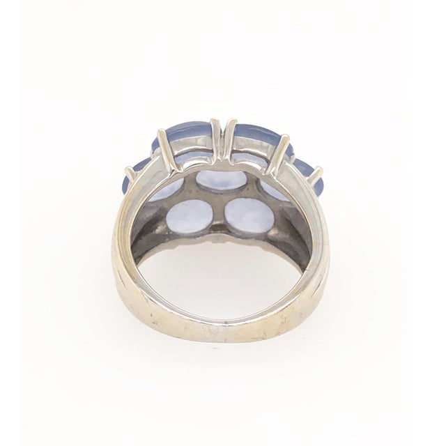 1980s-1990s 18k White Gold Cabochon Blue Chalcedony Ring For Sale - Image 4 of 6
