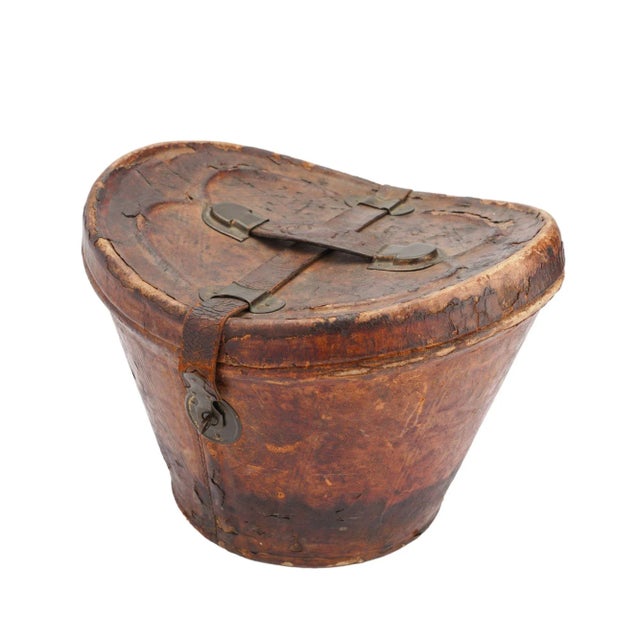 English Leather Hat Box for a Man’s Wide Brim Top Hat, 1830-40 For Sale - Image 11 of 12