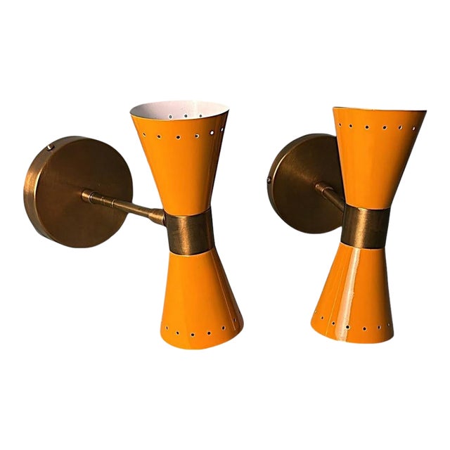 Stilnovo Style Pair of Italian Wall Sconces in Lacquered Metal and Brass For Sale