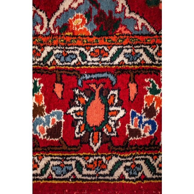 2000 - 2009 Middle Eastern Bakhtiar Rug For Sale - Image 5 of 10