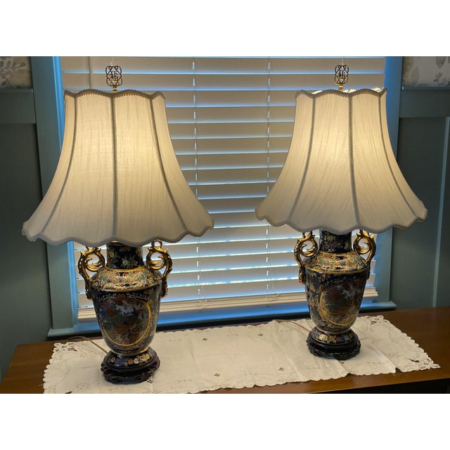 1970s Vintage 6-Piece Japanese Satsuma Style Room Collection - Lamps, Vases & Candlesticks For Sale - Image 5 of 18
