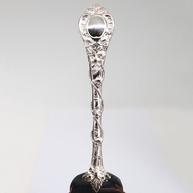 Early 21st Century French Odiot Demidoff .950 Sterling Silver Fish Serving Fork For Sale - Image 5 of 7