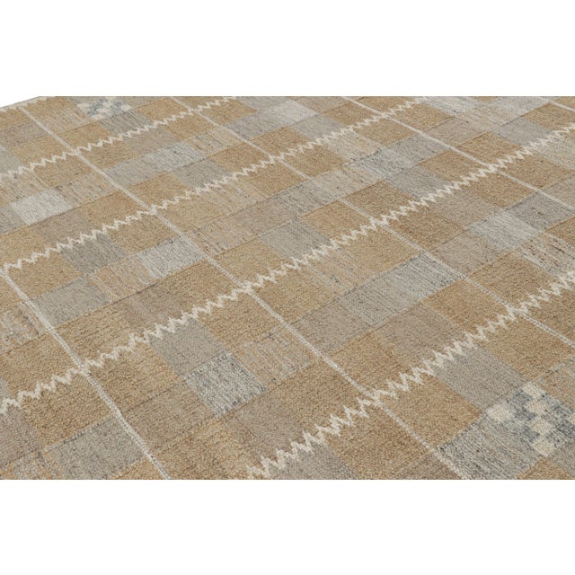 Looking for a custom size? For more information on customization capabilities, please reach out to custom@chairish.com....