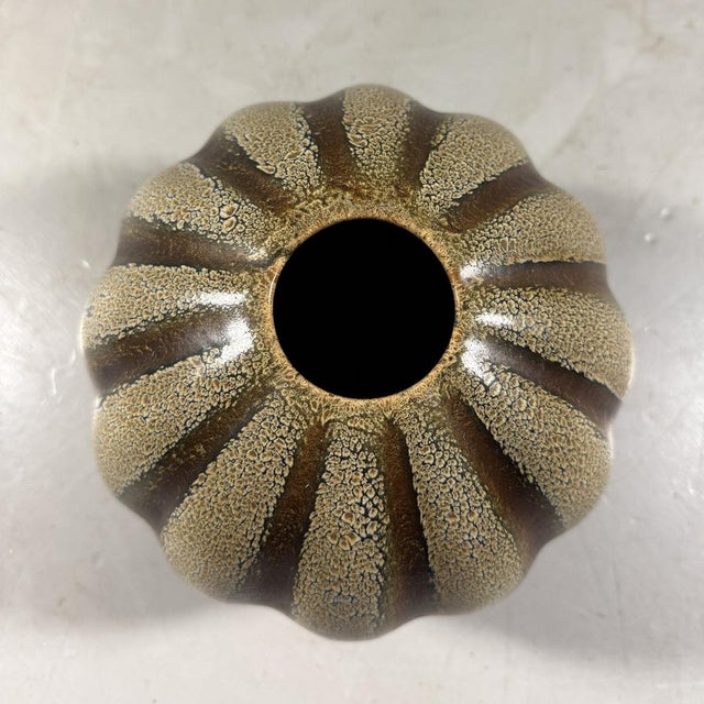 Vase by Leen Muller for Plazuid Gouda, 1932 For Sale - Image 3 of 9