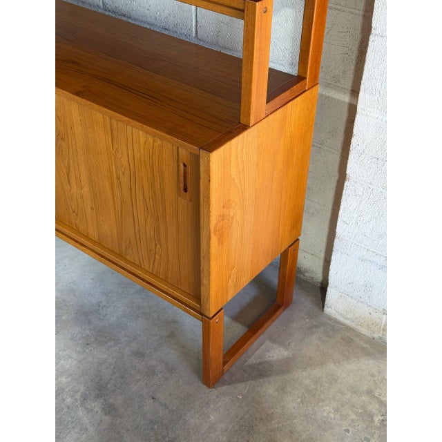 Mid Century Modern Danish Teak Hutch Credenza Display Cabinet 2 Piece 1960s For Sale In Los Angeles - Image 6 of 10