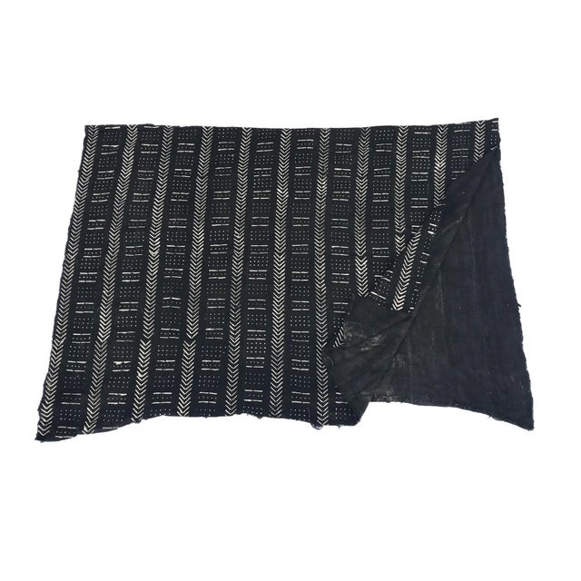 1980s Lg Vintage Malian Black & White Mud Cloth Textile 88" by 62" For Sale - Image 5 of 10