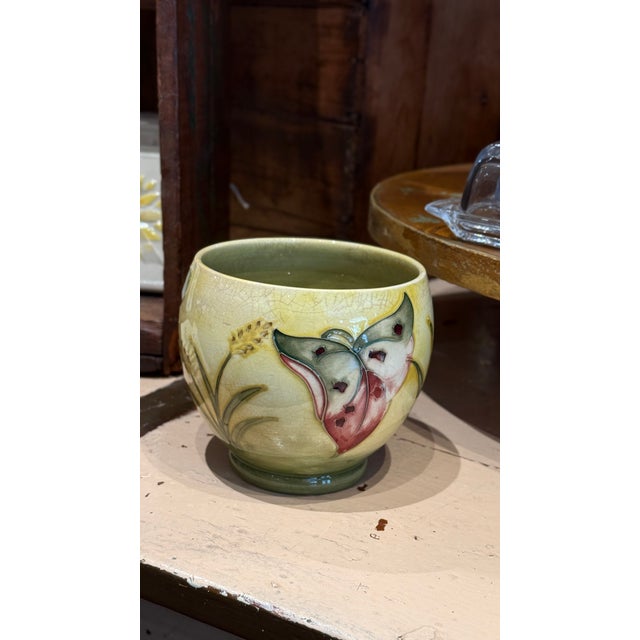 Ceramic Vintage Moorcroft Arum Lily Wide Mouth Vase Yellow Green Art Pottery England 4½ Inch For Sale - Image 7 of 8