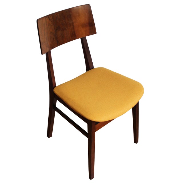 Mid-Century Scandinavian-Style Dining Chair in Walnut, 1960s For Sale - Image 17 of 17