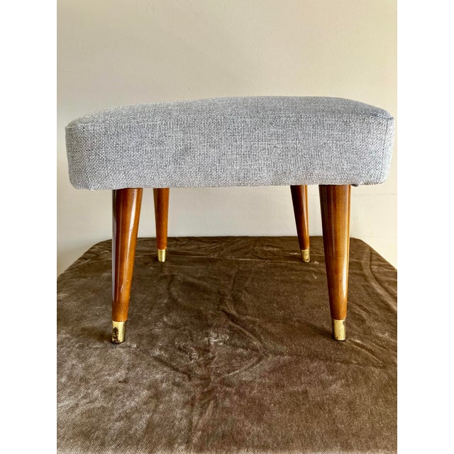 Mid-Century Modern Mid-Century Modern Tapered Walnut and Brass Footstool Ottoman in Textured Gray Tweed For Sale - Image 3 of 14