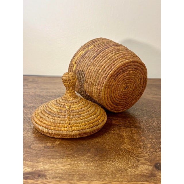 Traditional Antique Alaskan Yupik Lidded Grass Basket - Handwoven Vessel, 19c For Sale - Image 3 of 7