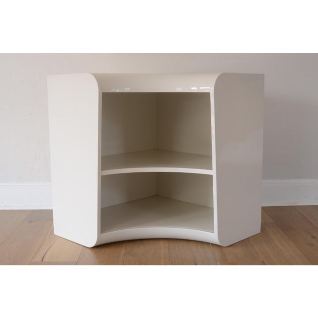 A very hard to find set of 2 Morton Kelvinator kitchen wall cabinets from the 1950s. One is a corner cabinet and the other...