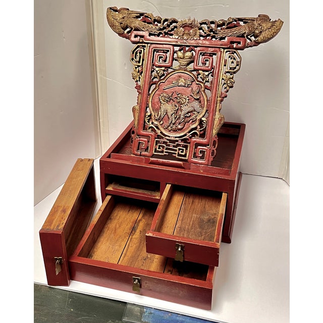 Wood 1900s Antique Chinese Carved, Lacquered and Gilded Book Stand or Vanity With Storage Box - For Sale - Image 7 of 8