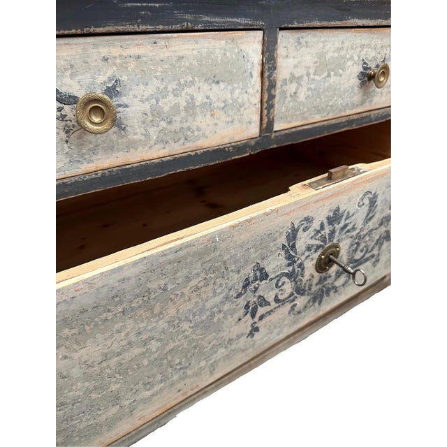 French Hand-Painted Commode For Sale In Tulsa - Image 6 of 10