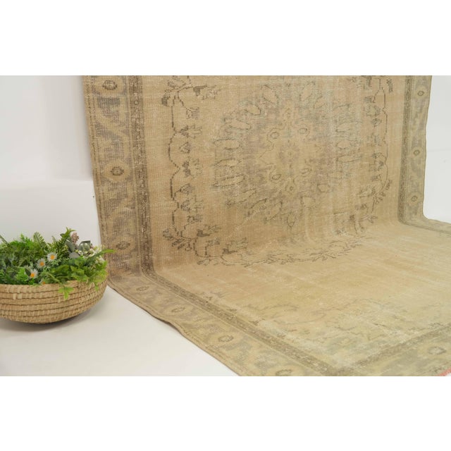 1970s Vintage Turkish Handmade Wool Cotton Beige Area Rug For Sale In San Francisco - Image 6 of 13