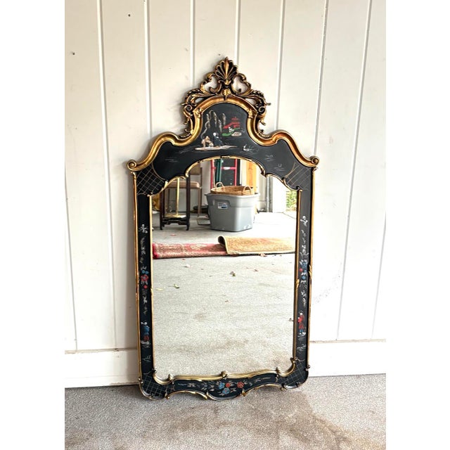 1970s Carolina Mirror Co. Gilt Hand-Painted Asian Style Wall Mirror For Sale - Image 5 of 6