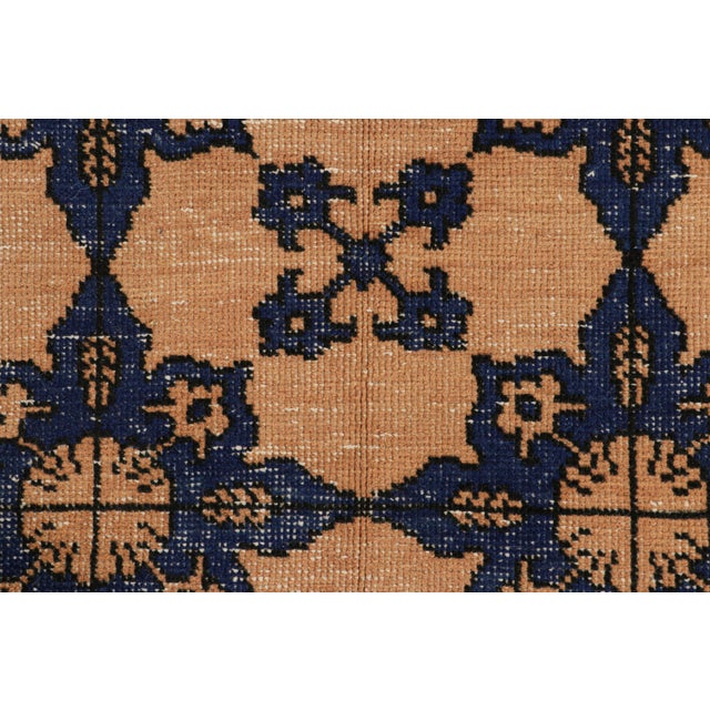 Mid-Century Modern Vintage Zeki Müren Rug in Beige and Blue Geometric Medallions, From Rug & Kilim For Sale - Image 3 of 7