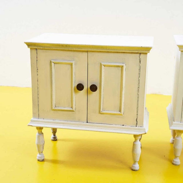 Pair of white vintage bedside tables height: 61 width: 58 depth: 31 additional information style: vintage production...
