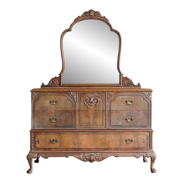Vintage Berkey & Gay Chest of Drawers With Mirror For Sale