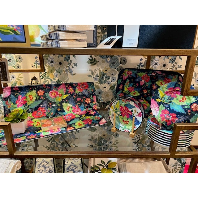 2020s Tobacco Leaf Melamine Sandwich Tray For Sale - Image 5 of 5