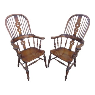Pair of Vintage Oak Windsor Chairs For Sale