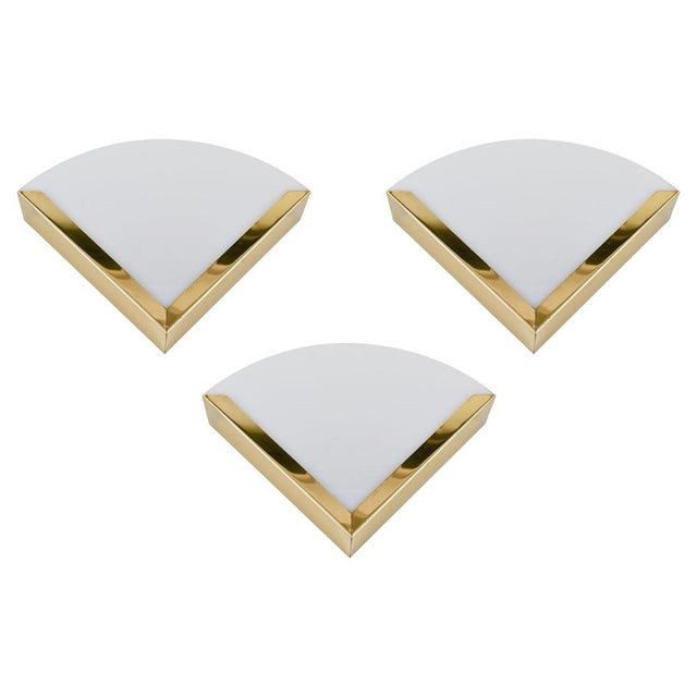 Italian Triangular Sconce in Brass and White Acrylic Glass, 1970s For Sale - Image 18 of 18