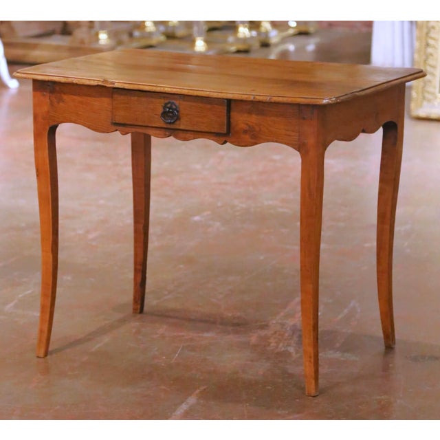 18th Century French Louis XV Walnut Side Table With Drawer For Sale In Dallas - Image 6 of 14