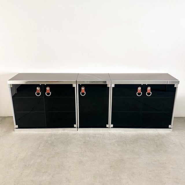 Mid-Century Modern Vintage 1970s Guido Faleschini for I4Mariani Modular Chrome and Glass Credenza Unmarked For Sale - Image 3 of 17