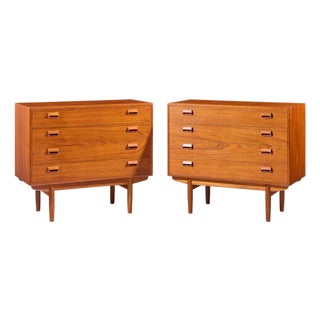 Børge Mogensen Mid Century Danish Modern Teak and Oak Chest of Drawers - Pair For Sale