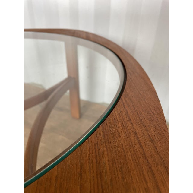 Mid-Century Modern Trinity Coffee Table in Teak and Glass from Nathan, 1960s For Sale - Image 3 of 15