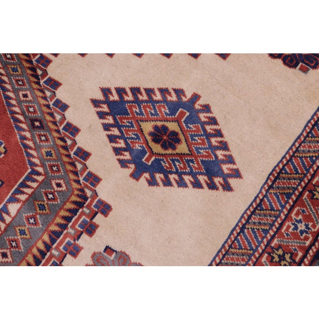1980s Boho Chic Shirwan Beige/Blue Wool Rug - 5'3''x7'3'' For Sale - Image 5 of 10