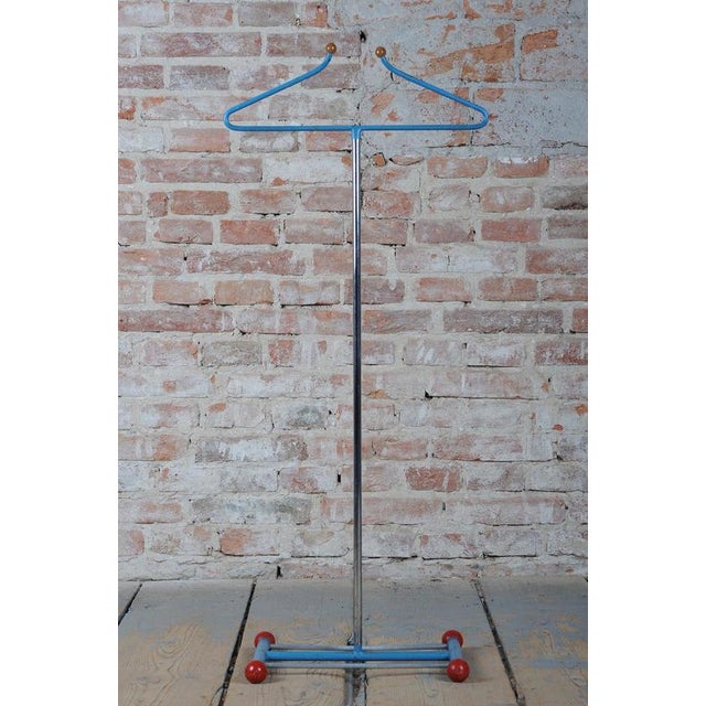 Metal Bauhaus Chrome-Plated and Lacquered Steel Coat Racks, Czechoslovakia, 1920s, Set of 2 For Sale - Image 7 of 9