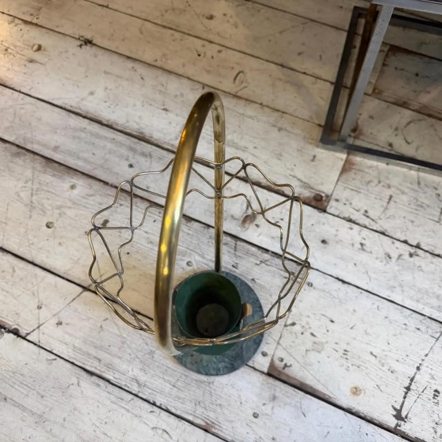 Mid-Century Modern https://soundofvintageitaly.it/negozio/1950s-Mid-Century-Modern-Gio-Ponti-Style-Solid-Brass-Wall-Mirror-p836179180 For Sale - Image 3 of 13
