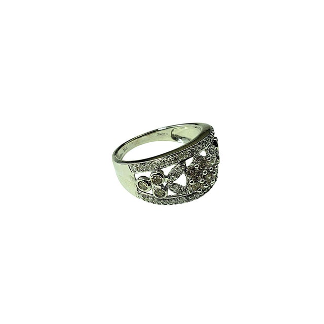 Late 20th Century Late 20th Century 14 Karat White Gold Diamond Floral Band Ring Size 9 For Sale - Image 5 of 8