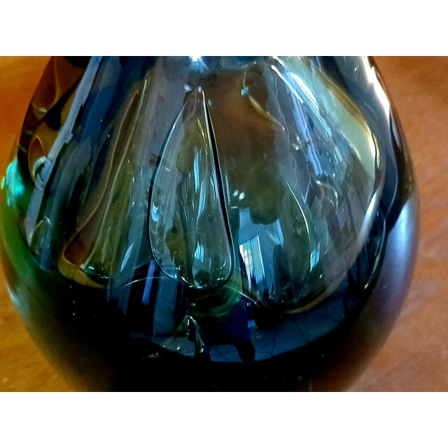 Emerald Signed 1968 Dominick Labino Emerald Green Luster Studio Art Glass Vase For Sale - Image 8 of 16