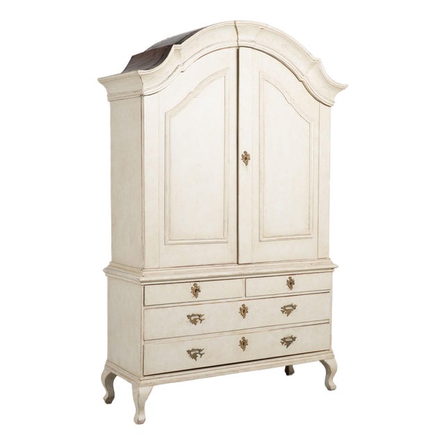 Late 18th Century Swedish Gray Painted Pine Wedding Cabinet For Sale