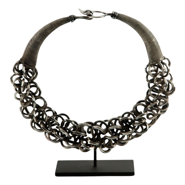 Mid 19th Century Miao Minority Tribe Silver Necklace with Knotted Chain Rings For Sale