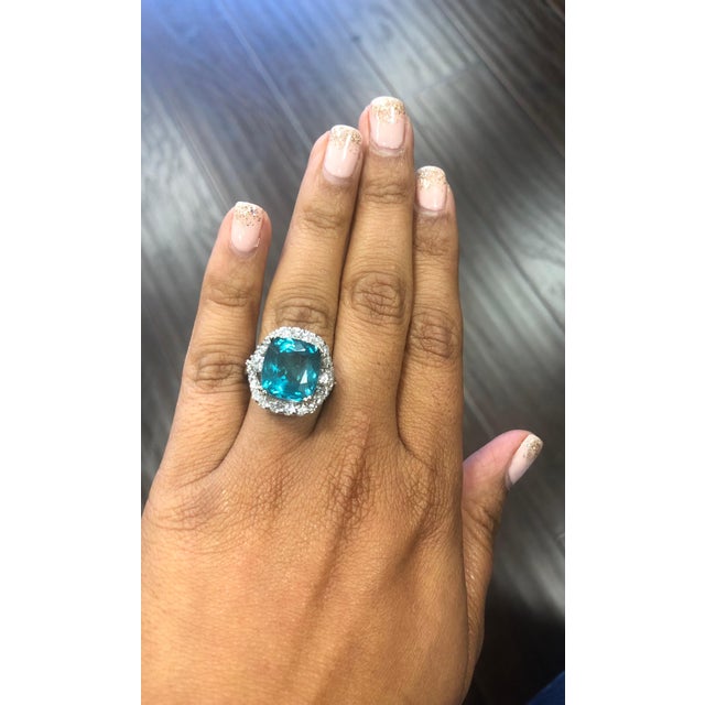 2020s 10.08 Carat Cushion Cut Apatite Diamond White Gold Cocktail Ring, Size 7.5 For Sale - Image 5 of 5