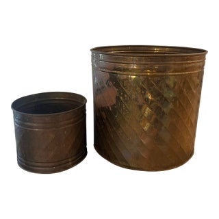 1980s Vintage Graduated Brass Planters With Diamond Pattern – Pair For Sale