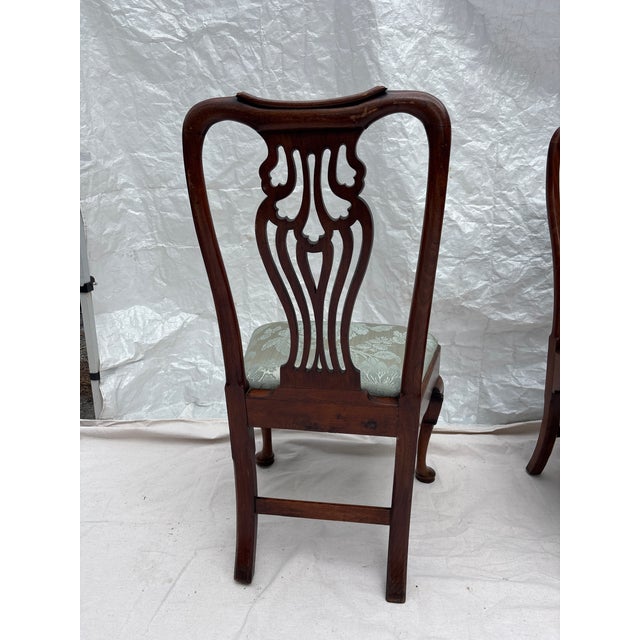 18th Century Set of Six Queen Anne Walnut Dinning Chairs For Sale - Image 11 of 13