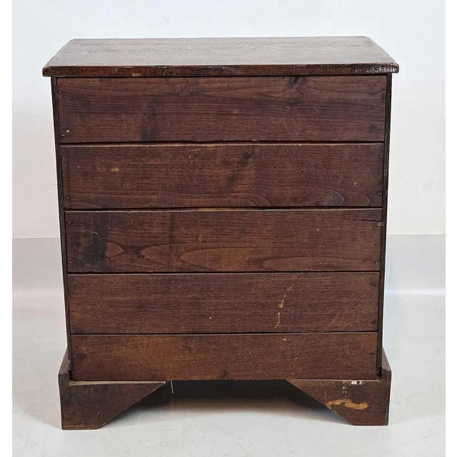 Early 20th Century Pair of English Oak Bedside Chests or Bachelor's Chests, Circa 1920 For Sale - Image 5 of 13