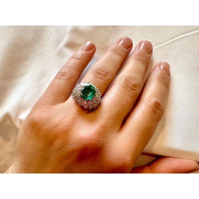 A classic, Unisex ring Approximately 2.5 Ct Emerald Cut Colombian Emerald GIA certified , F2 Diamonds: 40 Pieces ,...
