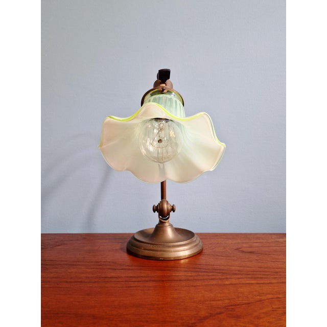 Green Art Nouveau Desk Lamp in Bronze and Opalescent Glass, 1890s For Sale - Image 8 of 16